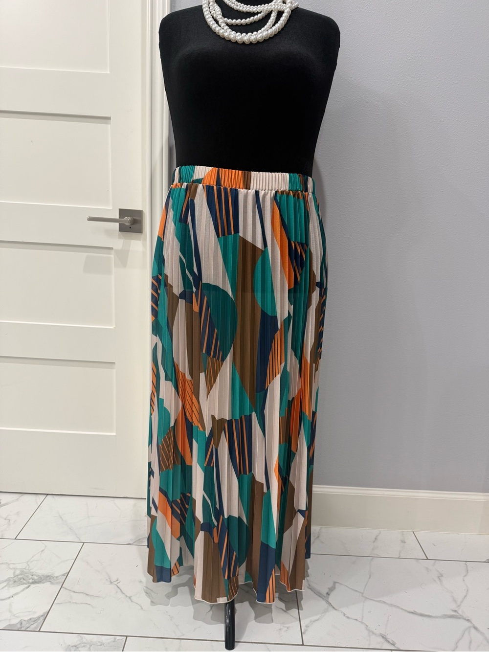 Pleated Abstract Print Maxi Skirt in Teal, Orange & Cream